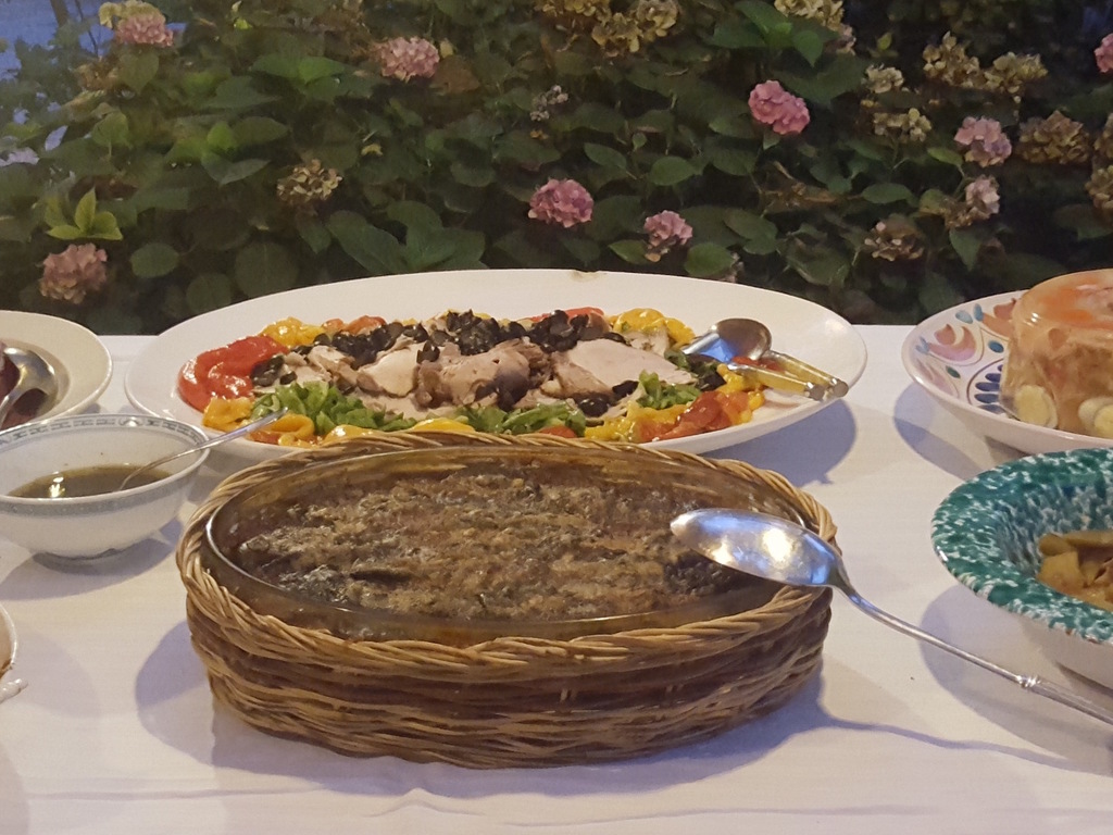 Cena fredda in piedi